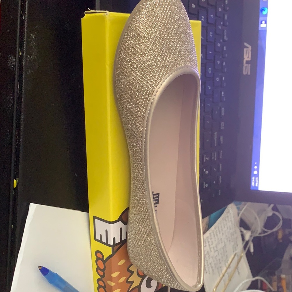 Gold shoes